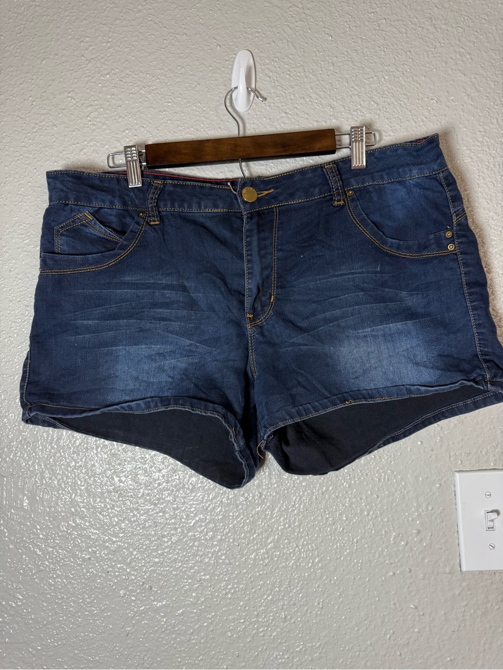 VIP Dark Blue Denim Women’s Plus Shorts size 14w